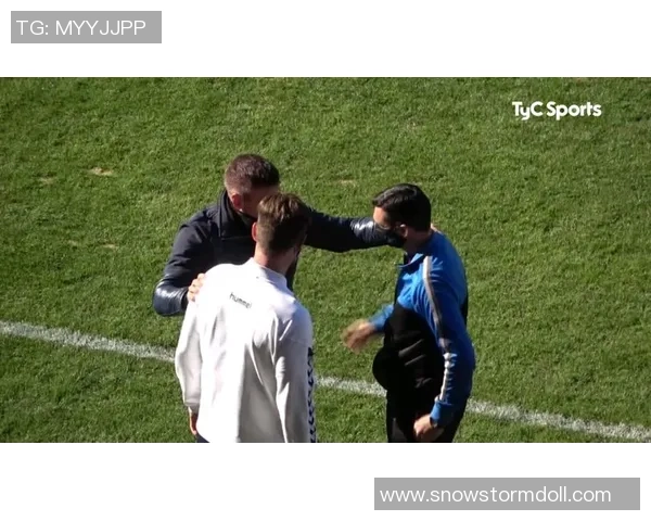 基尔梅斯与泰拿尼斯的激烈对决揭示足球战术与团队协作的重要性