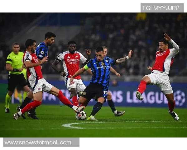 欧克莱卡诺与金士顿城的精彩对决揭示足球战术与团队精神的较量