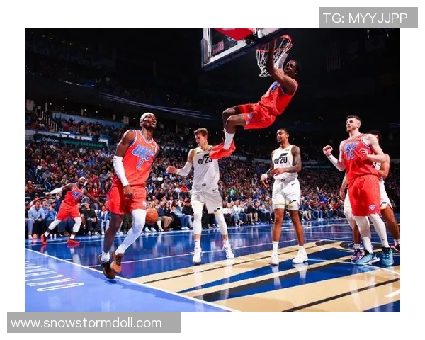 爵士与雷霆首战激烈对决球员表现与战术分析全景回顾