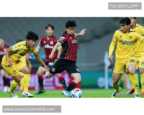 蔚山现代与城南俱乐部激战正酣谁将赢得这场焦点之战